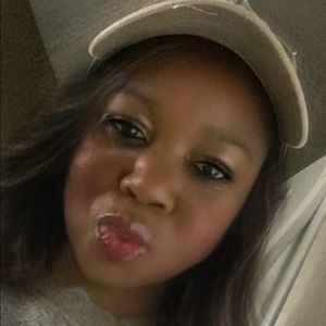 Meet your Posher, Ela